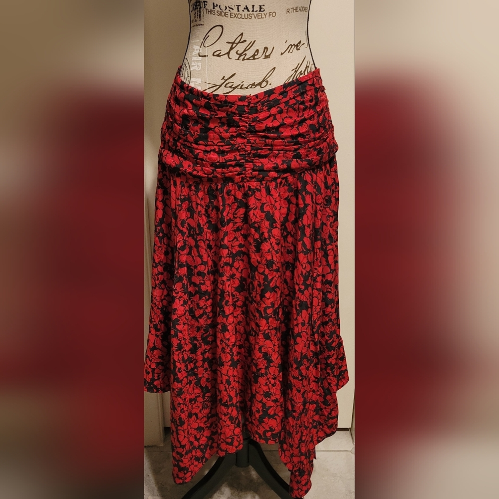 Zadig & Voltaire Red &‎ Black Floral Silk Blend Asymmetrical Skirt Sz 40 Or US 8 - Picture 4 of 12